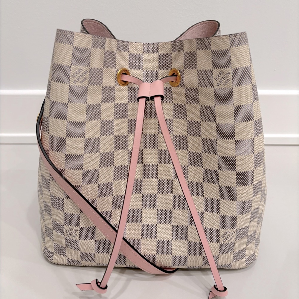 LOUIS VUITTON DAMIER AZUR NÉONOÉ BUCKET BAG